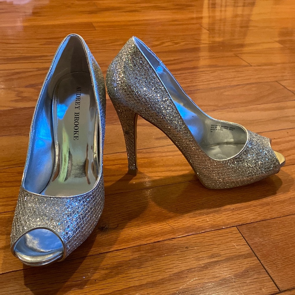 Audrey Brooke Silver Heels. Size 7.